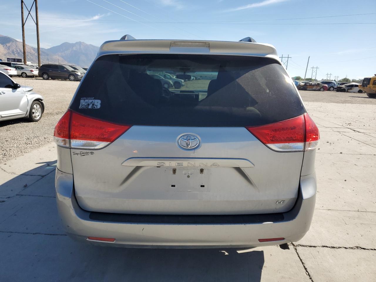 2014 TOYOTA SIENNA