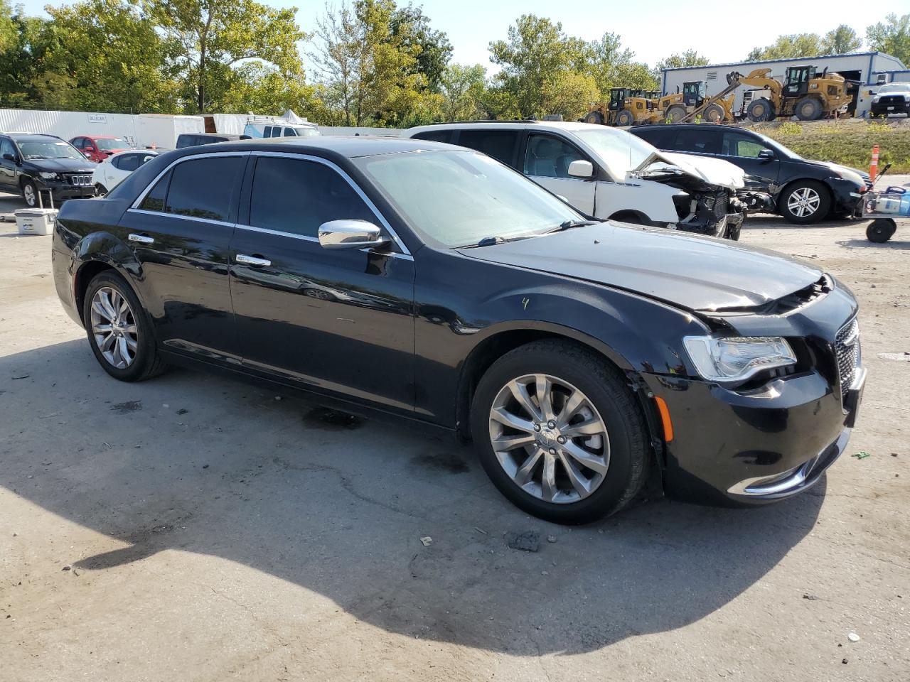 2018 CHRYSLER 300