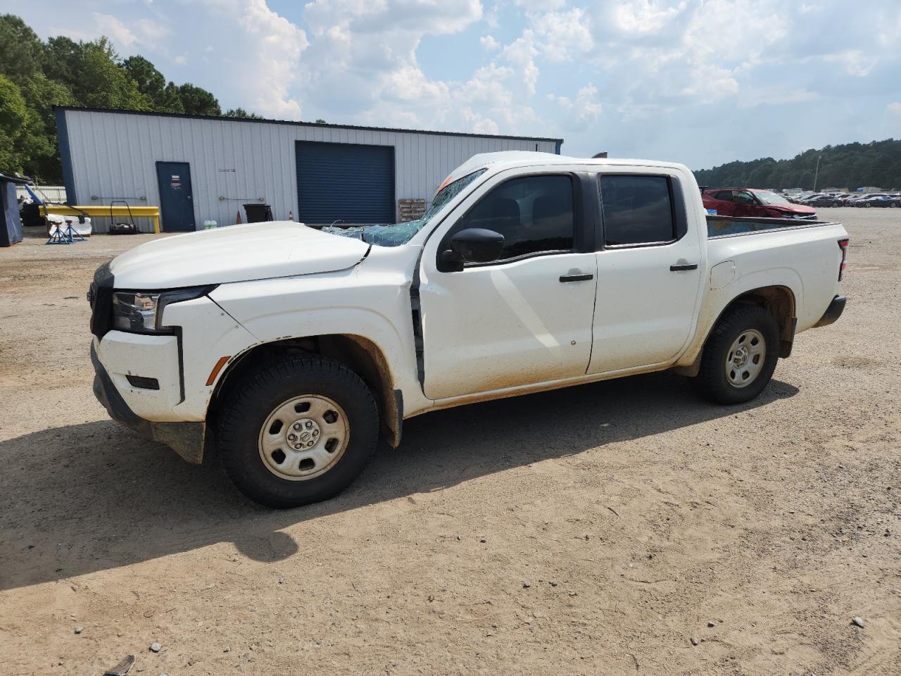 2022 NISSAN Frontier