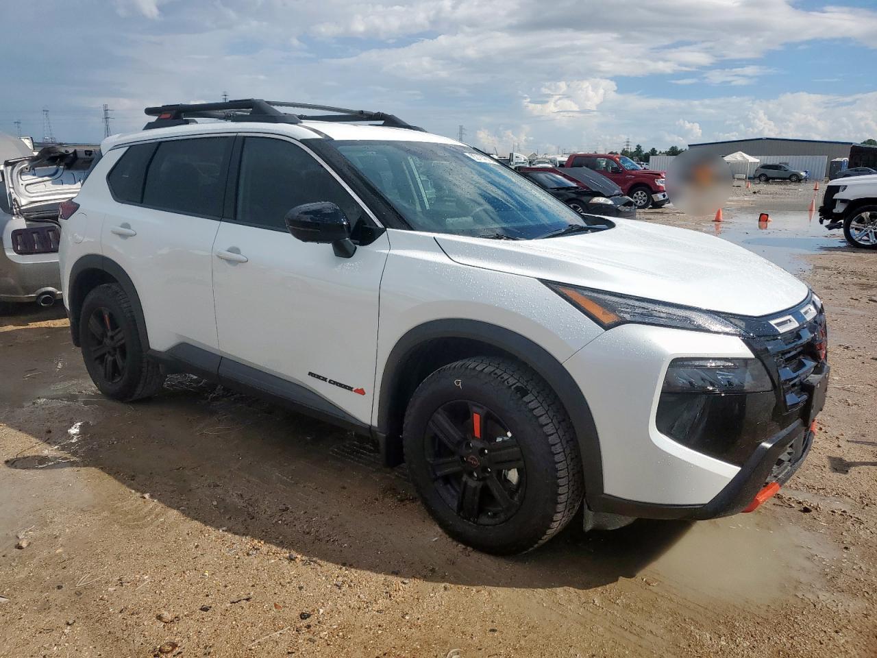 2025 NISSAN ROGUE