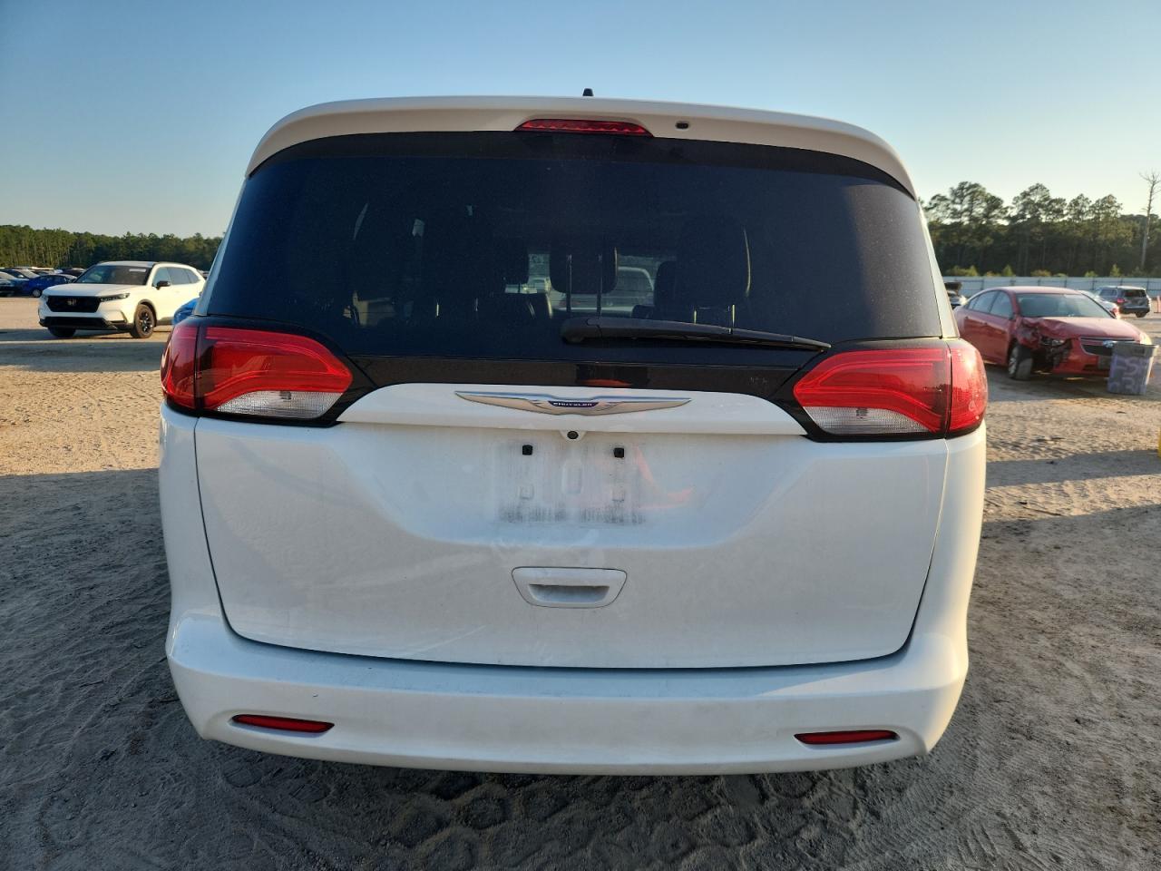2021 CHRYSLER Voyager