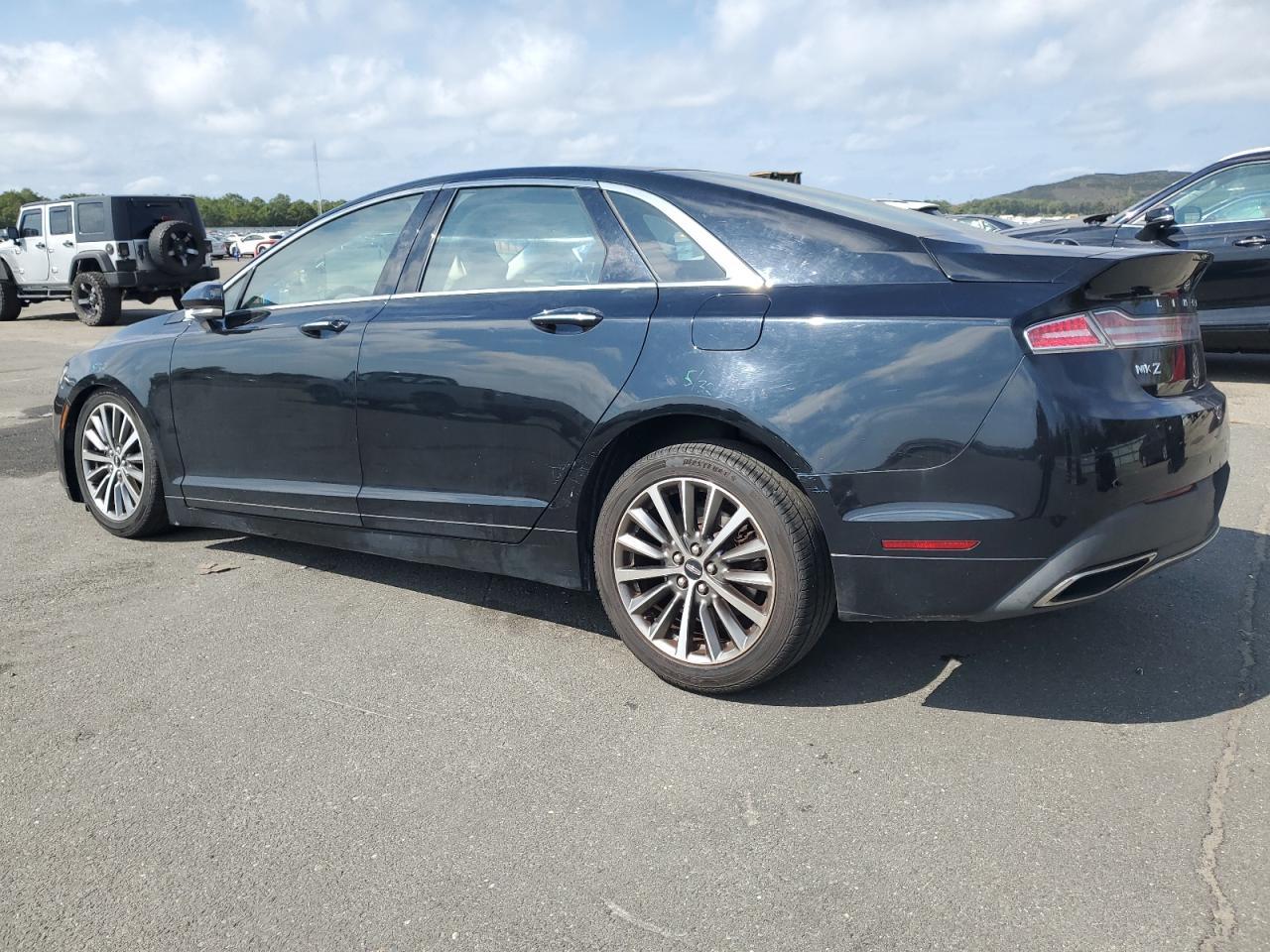 2017 LINCOLN MKZ