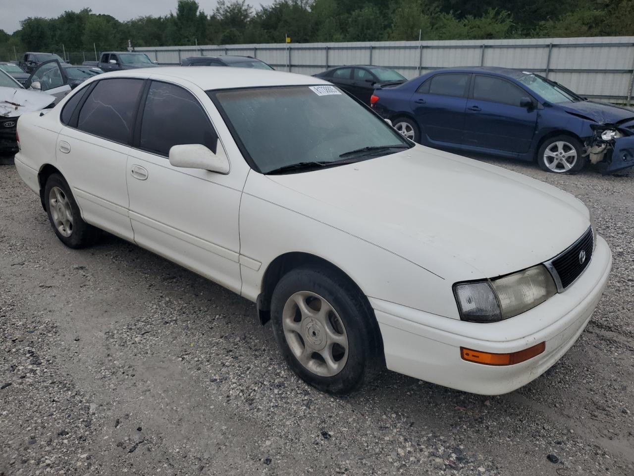 1996 TOYOTA Avalon