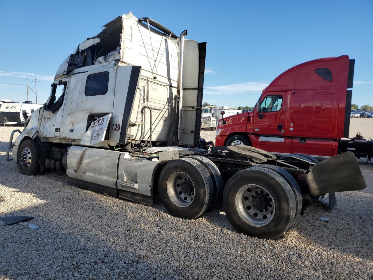 2024 VOLVO Vn