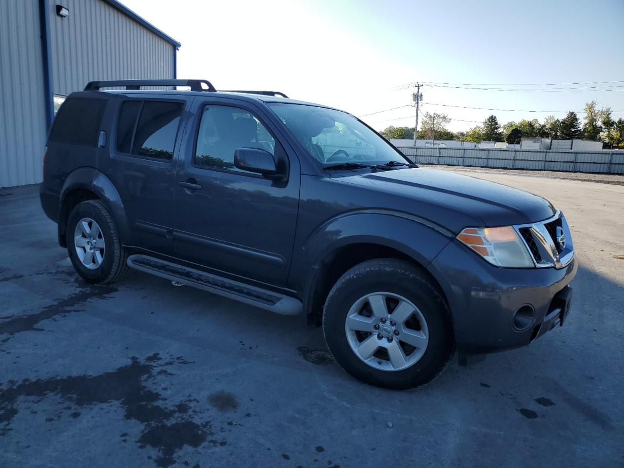 2011 NISSAN PATHFINDER