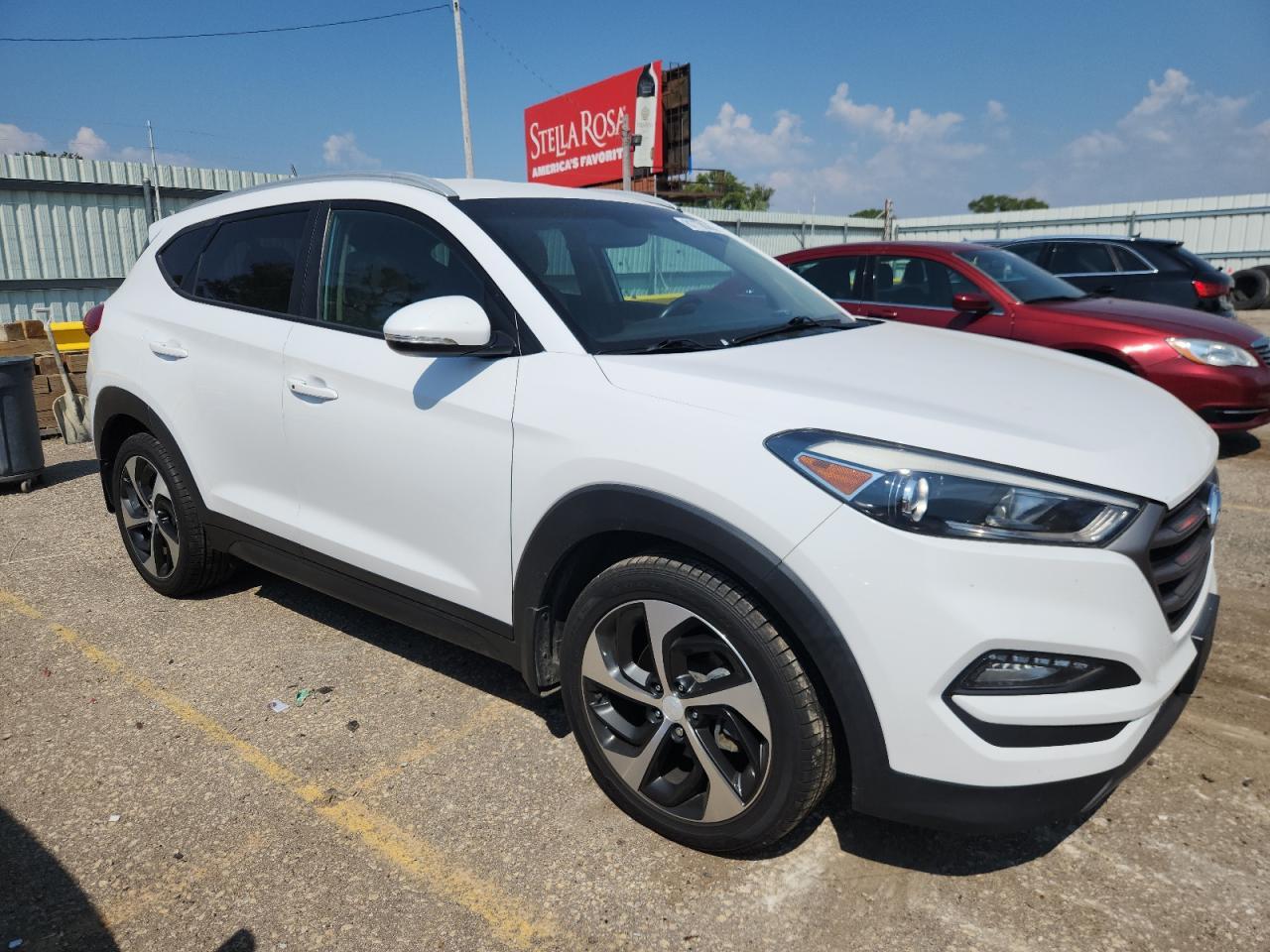 2016 HYUNDAI TUCSON