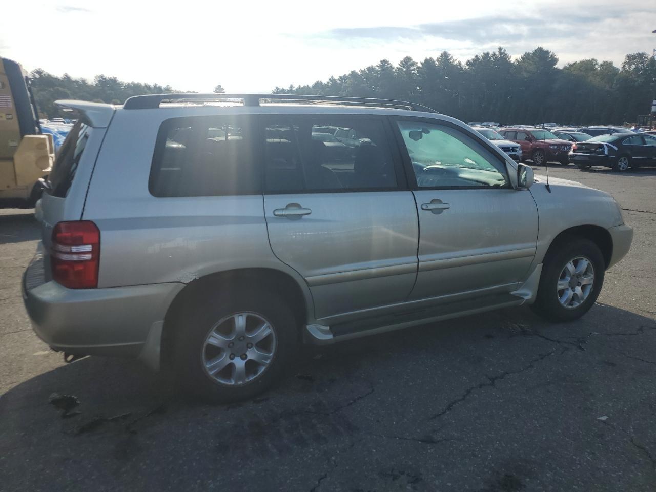 2002 TOYOTA HIGHLANDER