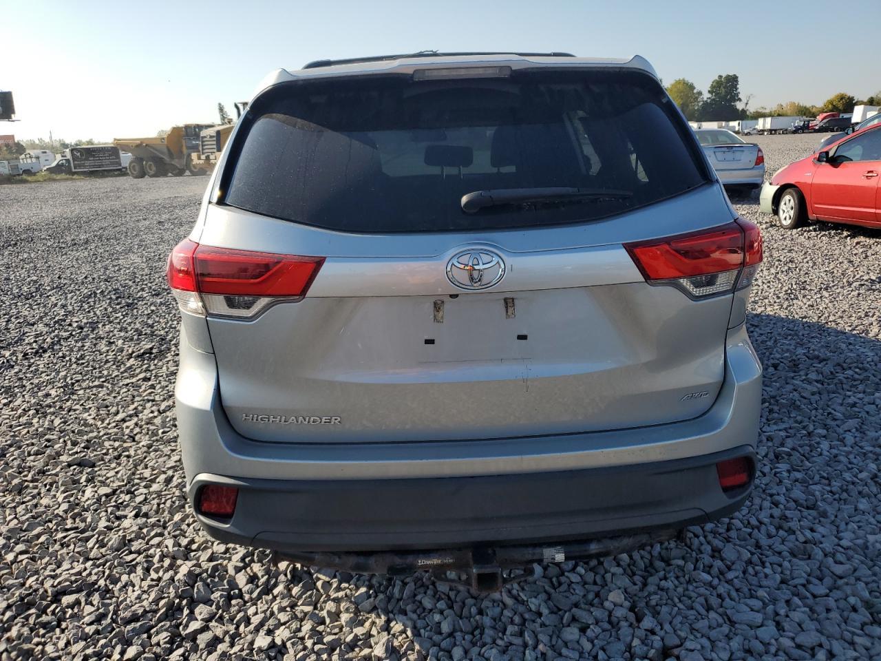 2018 TOYOTA HIGHLANDER