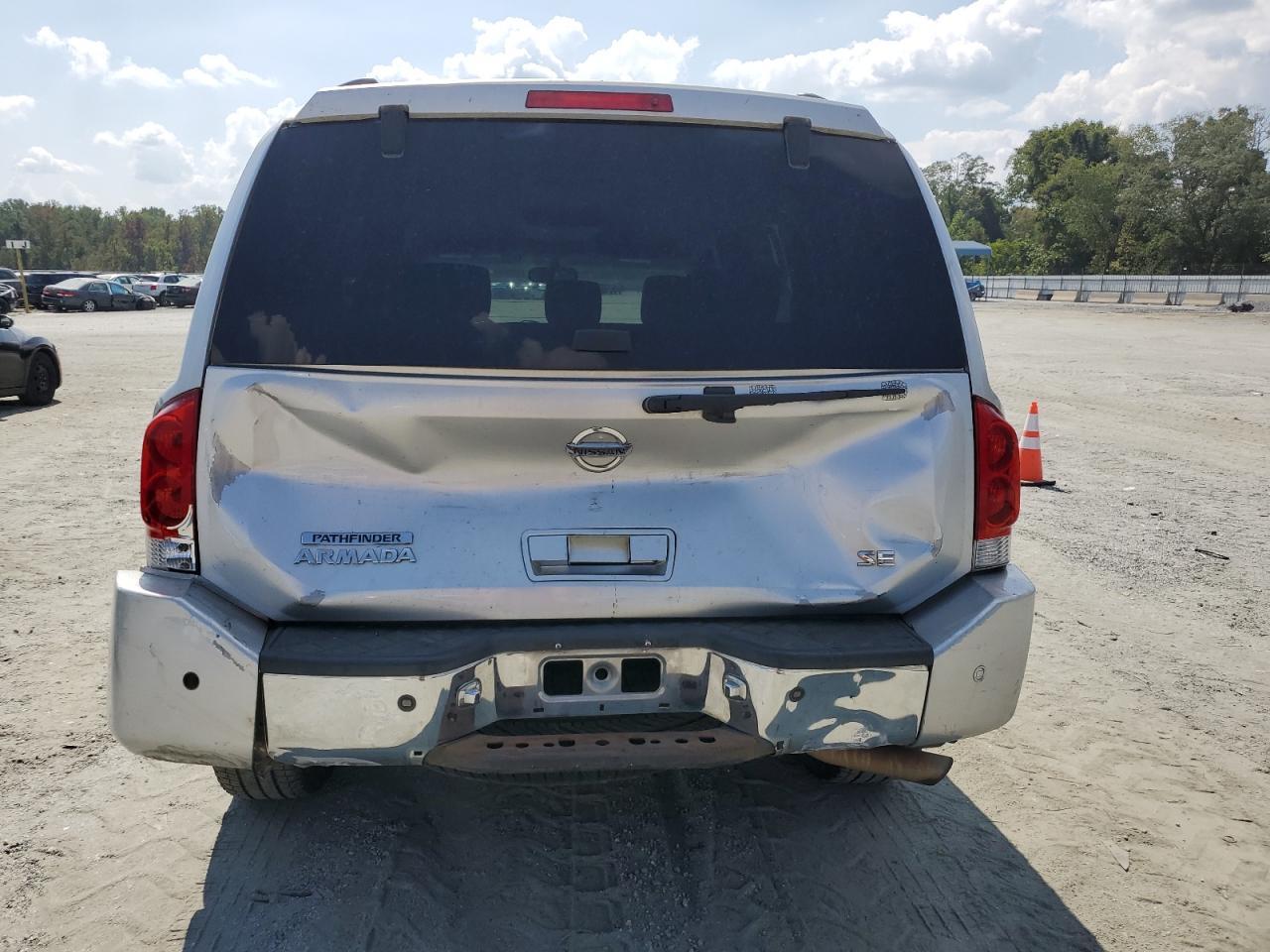 2004 NISSAN Armada