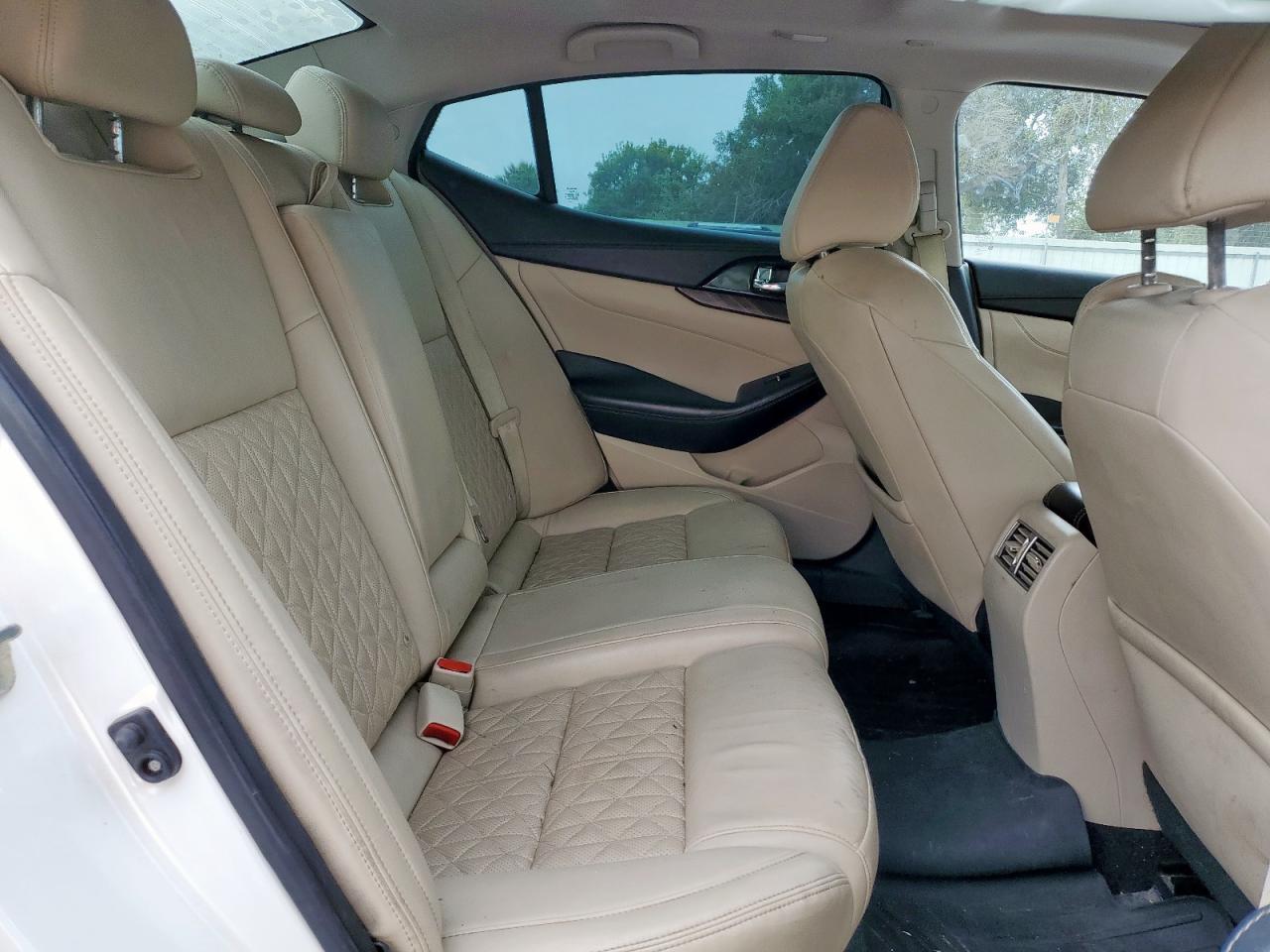 2017 NISSAN Maxima
