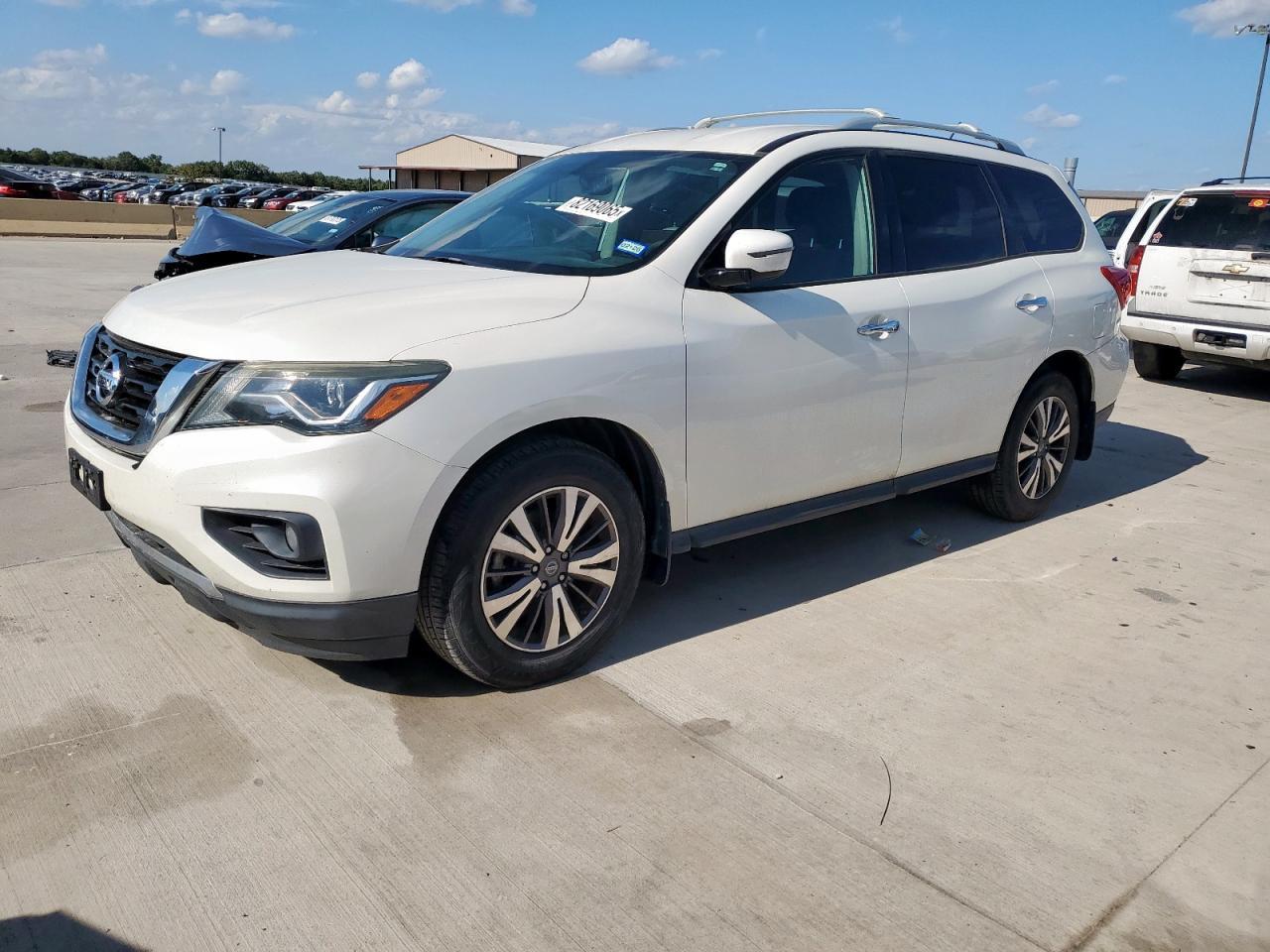 2017 NISSAN PATHFINDER