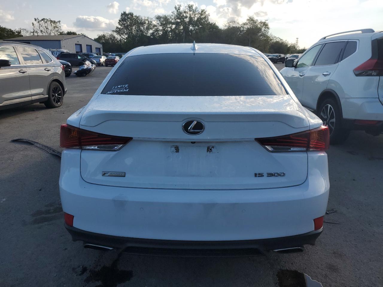 2020 LEXUS IS 300