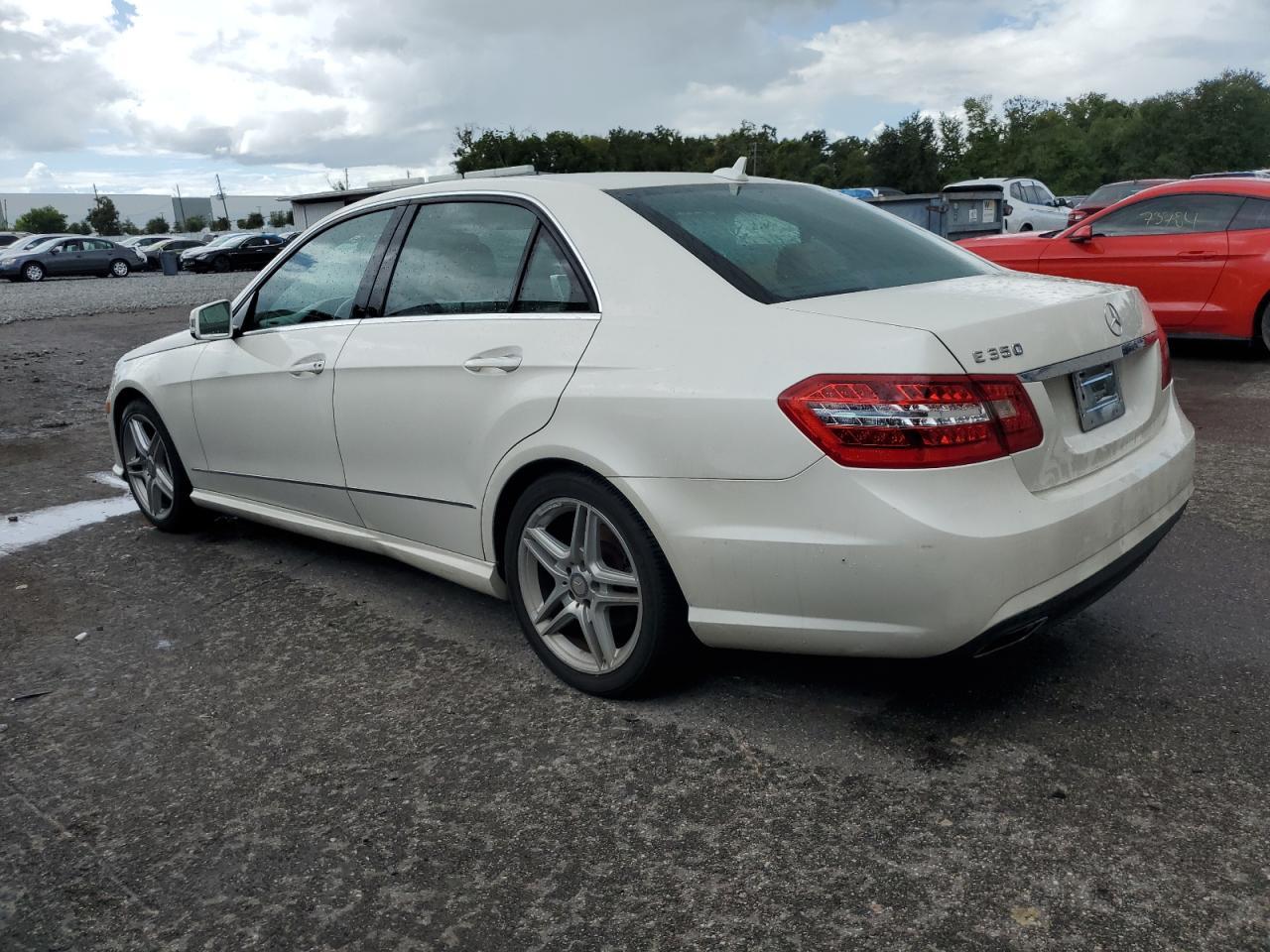2013 MERCEDES-BENZ E-Class