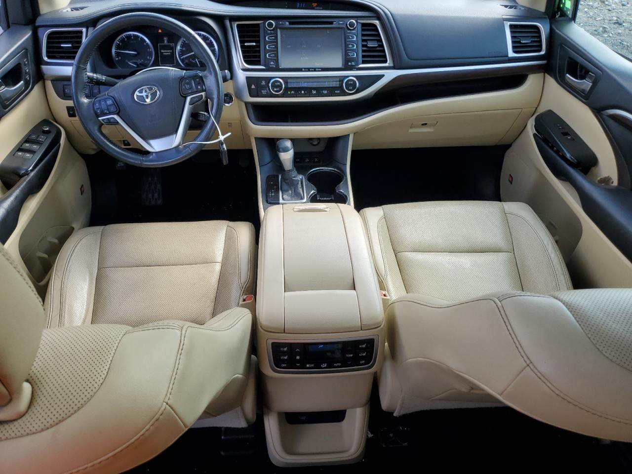 2016 TOYOTA HIGHLANDER