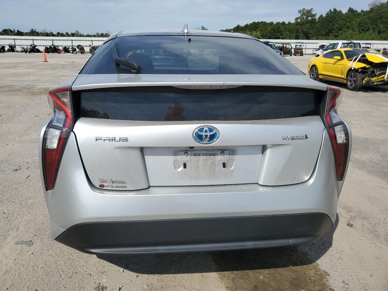 2017 TOYOTA PRIUS