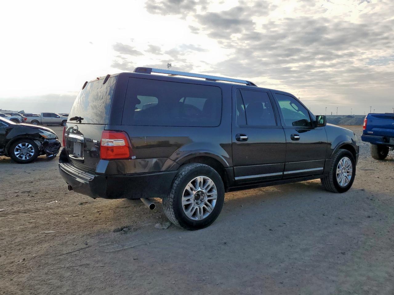 2013 FORD Expedition