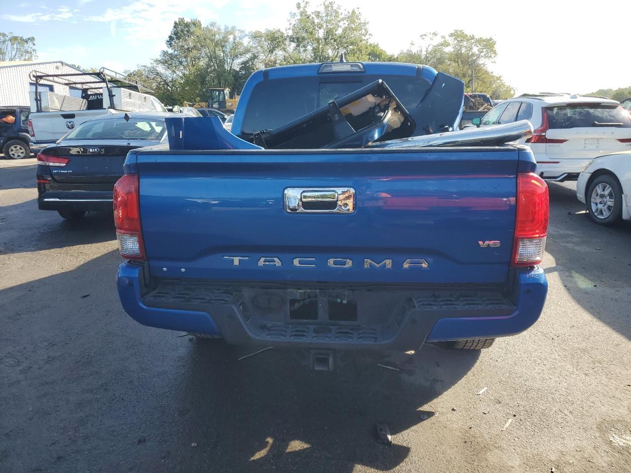 2017 TOYOTA TACOMA