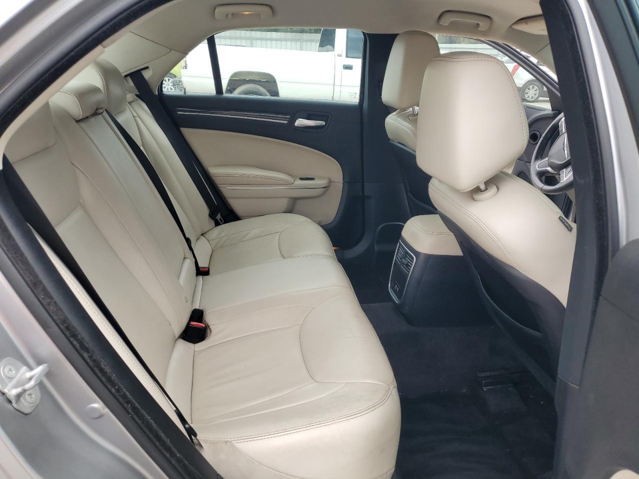 2015 CHRYSLER 300