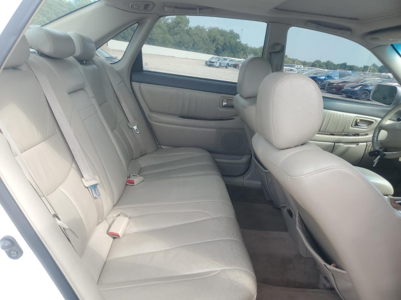 2001 TOYOTA Avalon