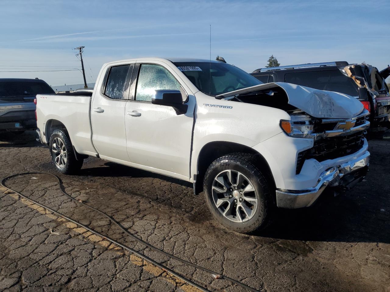 2025 CHEVROLET Silverado