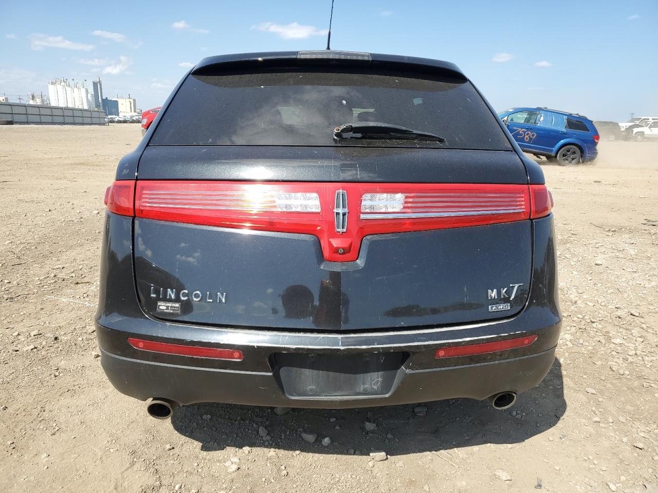 2016 LINCOLN MKT