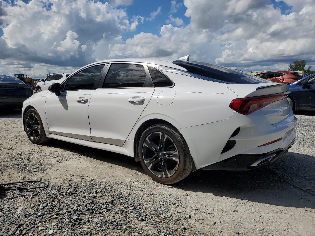 2022 KIA K5