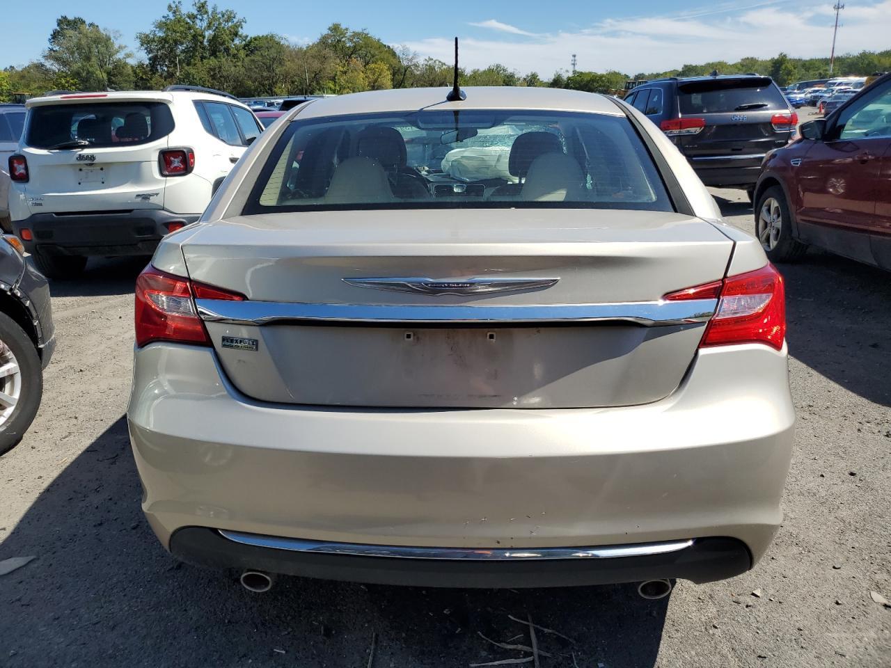 2013 CHRYSLER 200