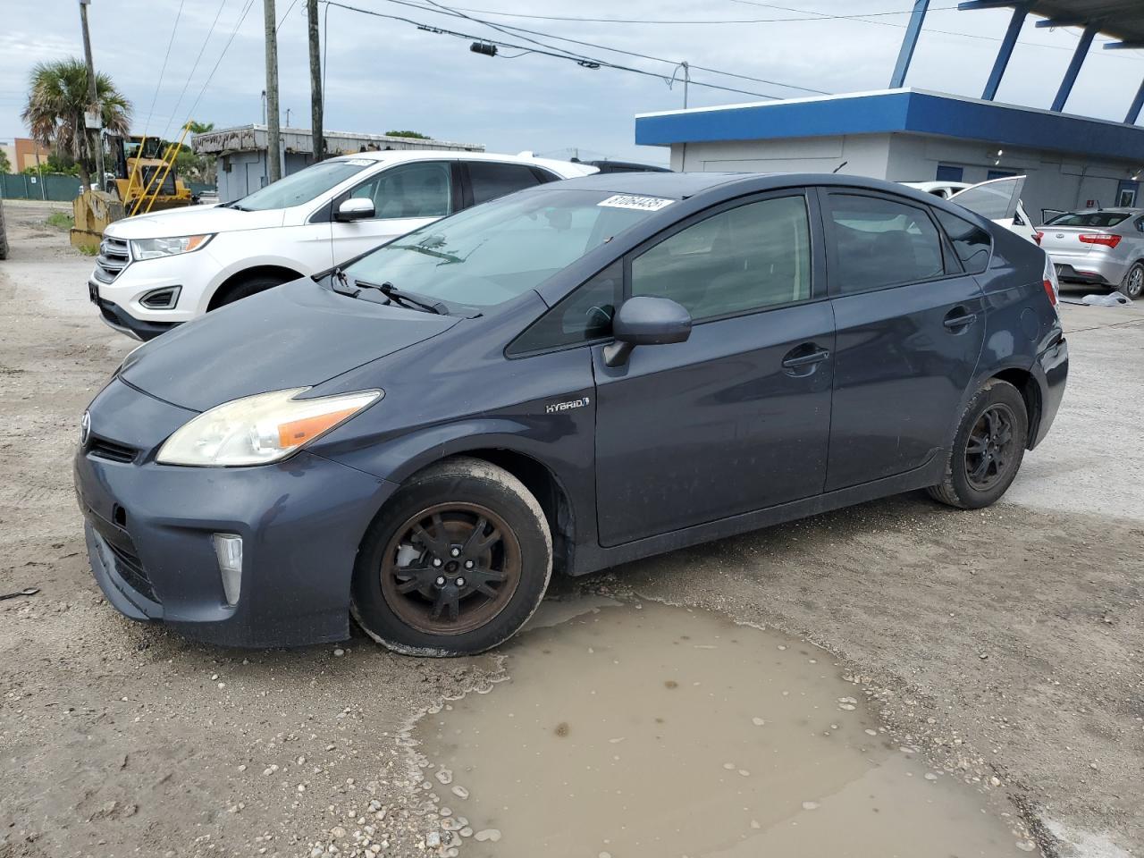 2015 TOYOTA PRIUS