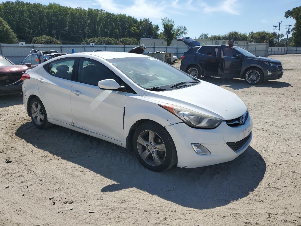 2013 HYUNDAI ELANTRA
