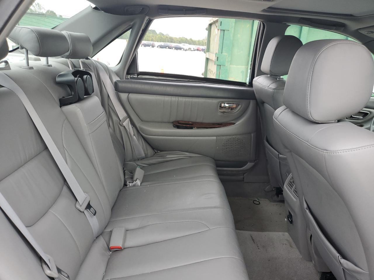 2004 TOYOTA Avalon