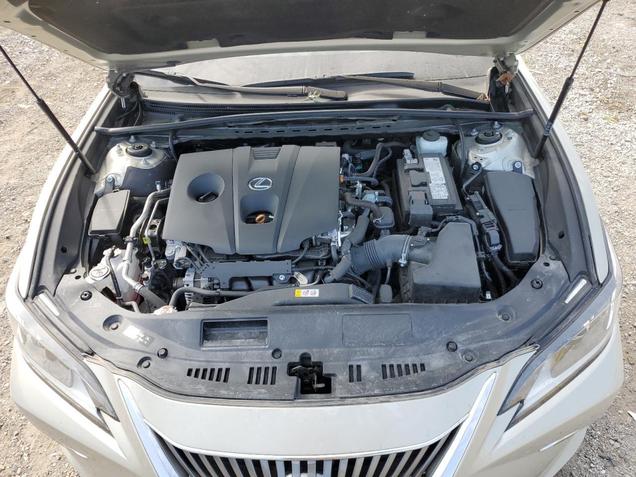 2021 LEXUS Es