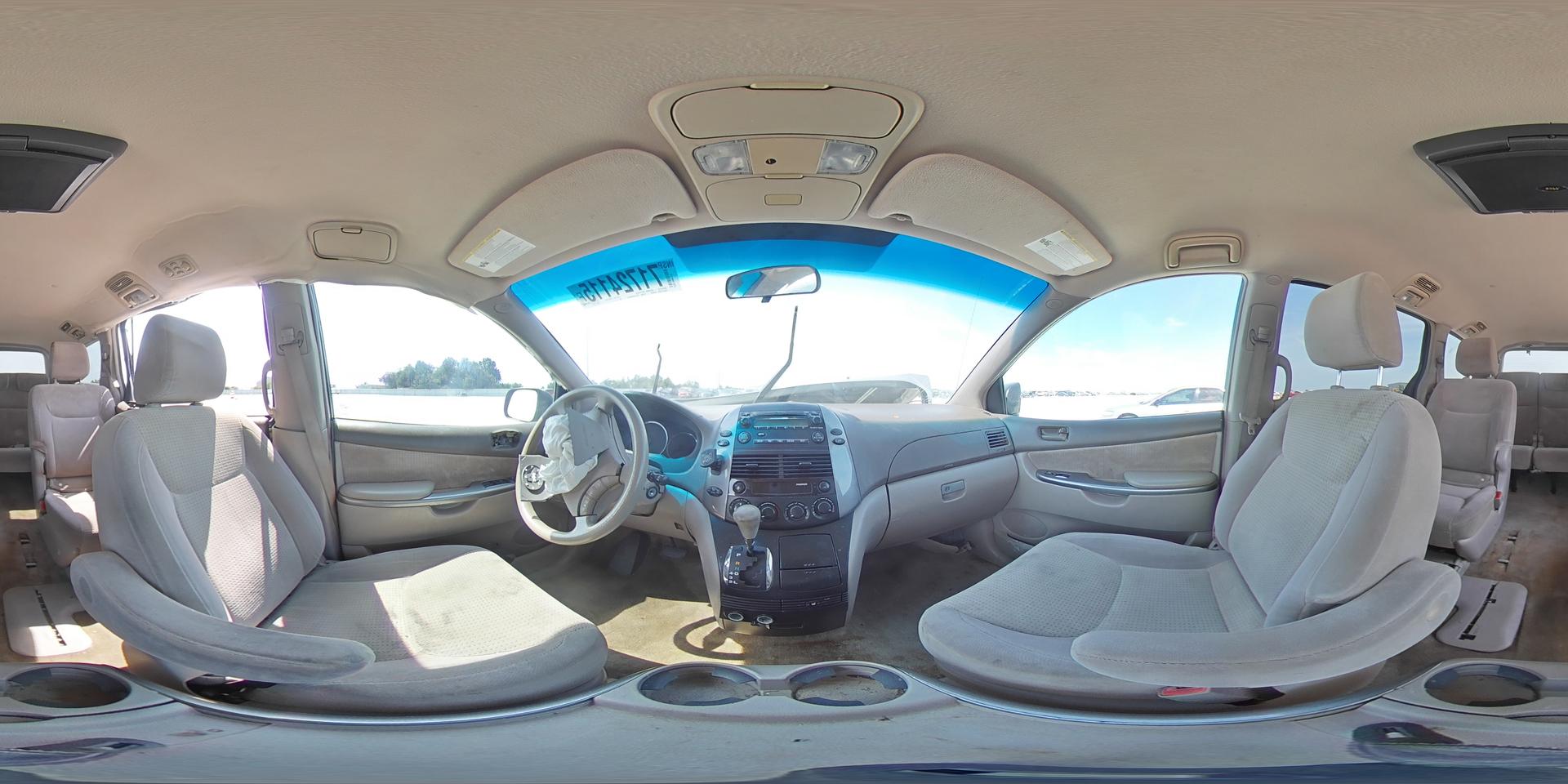 2009 TOYOTA SIENNA
