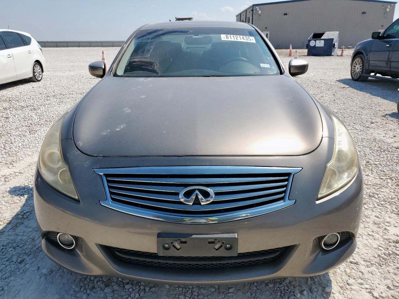 2011 INFINITI G37