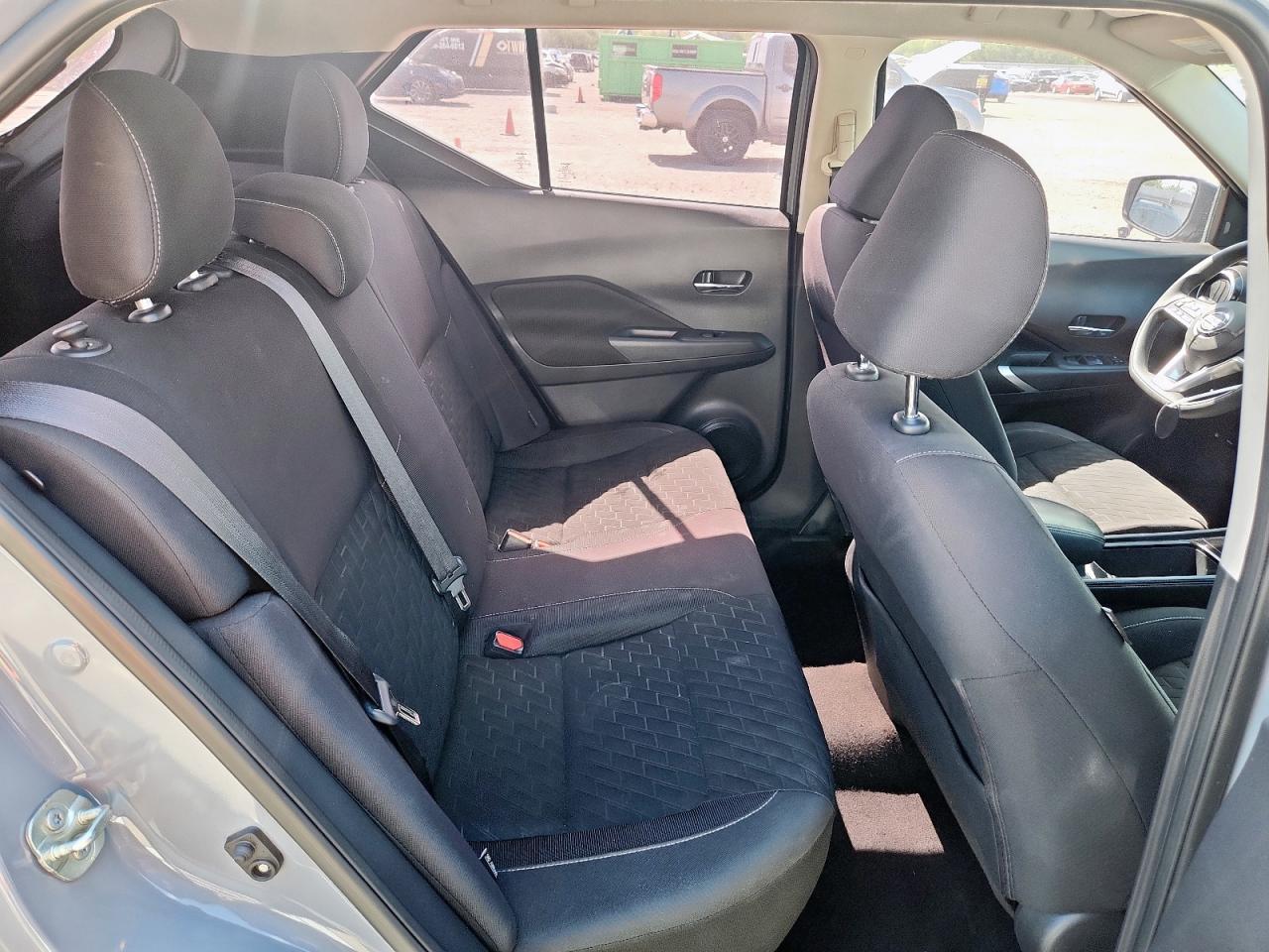 2021 NISSAN KICKS