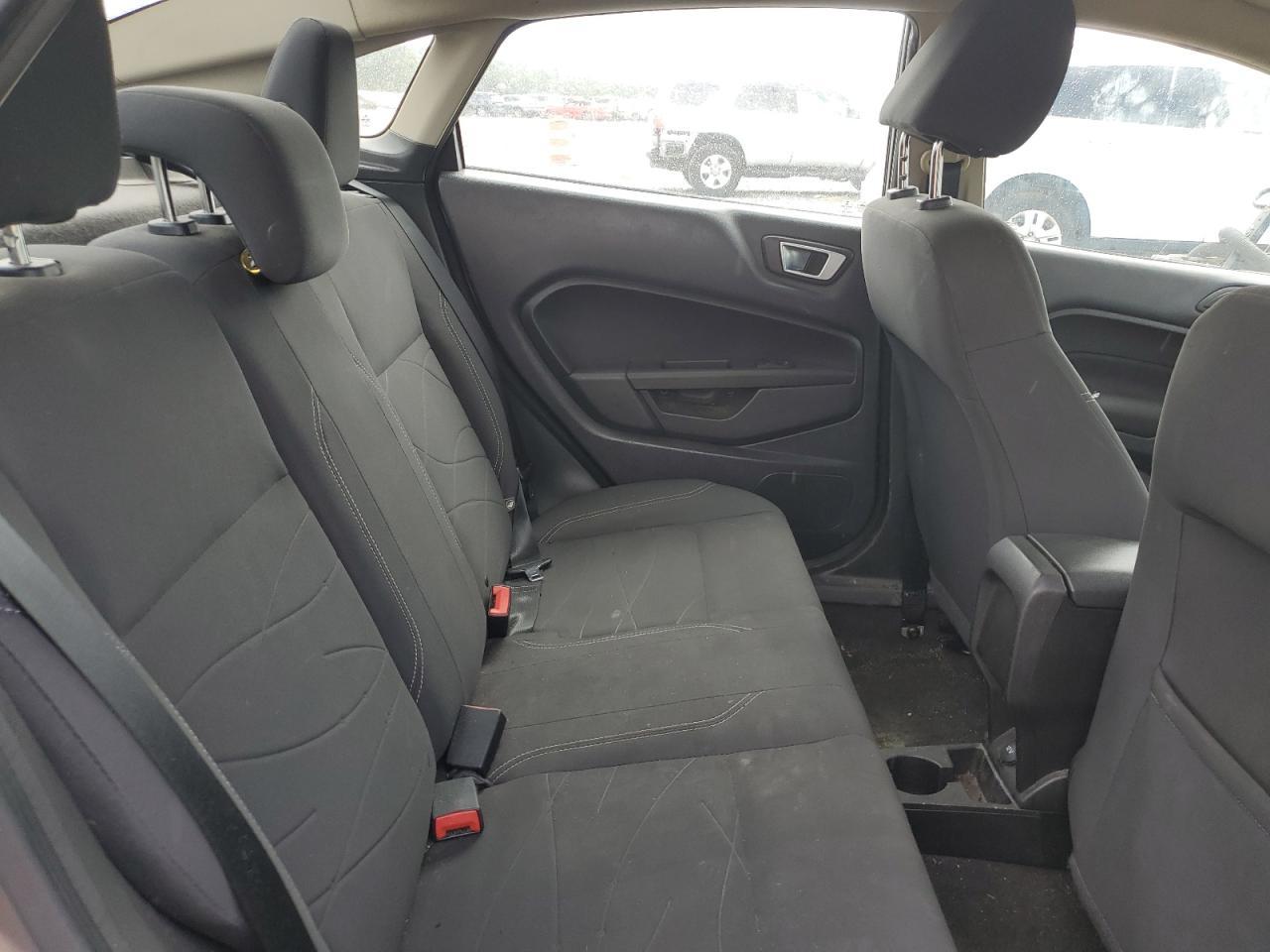 2014 FORD Fiesta