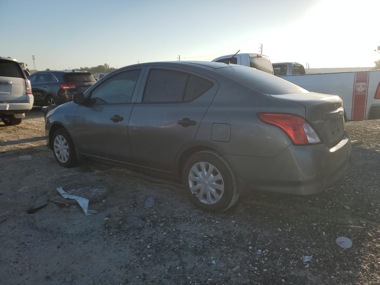 2016 NISSAN VERSA