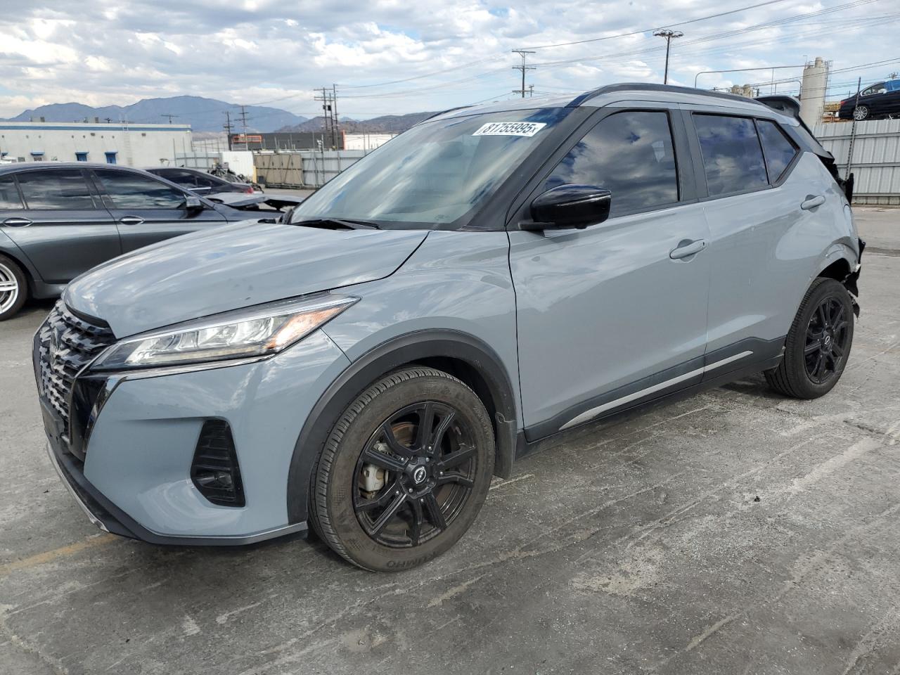 2022 NISSAN KICKS