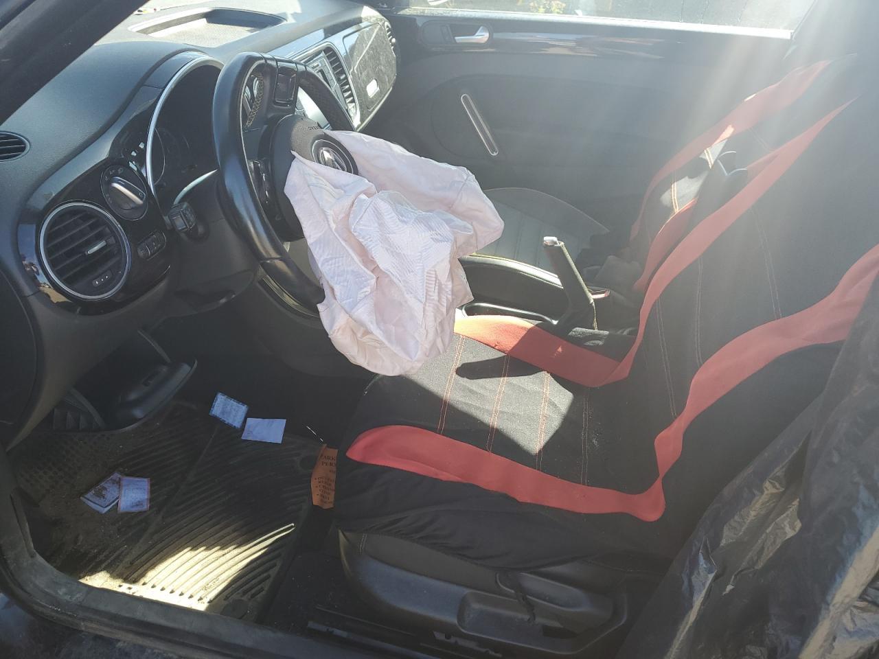 2017 VOLKSWAGEN Beetle