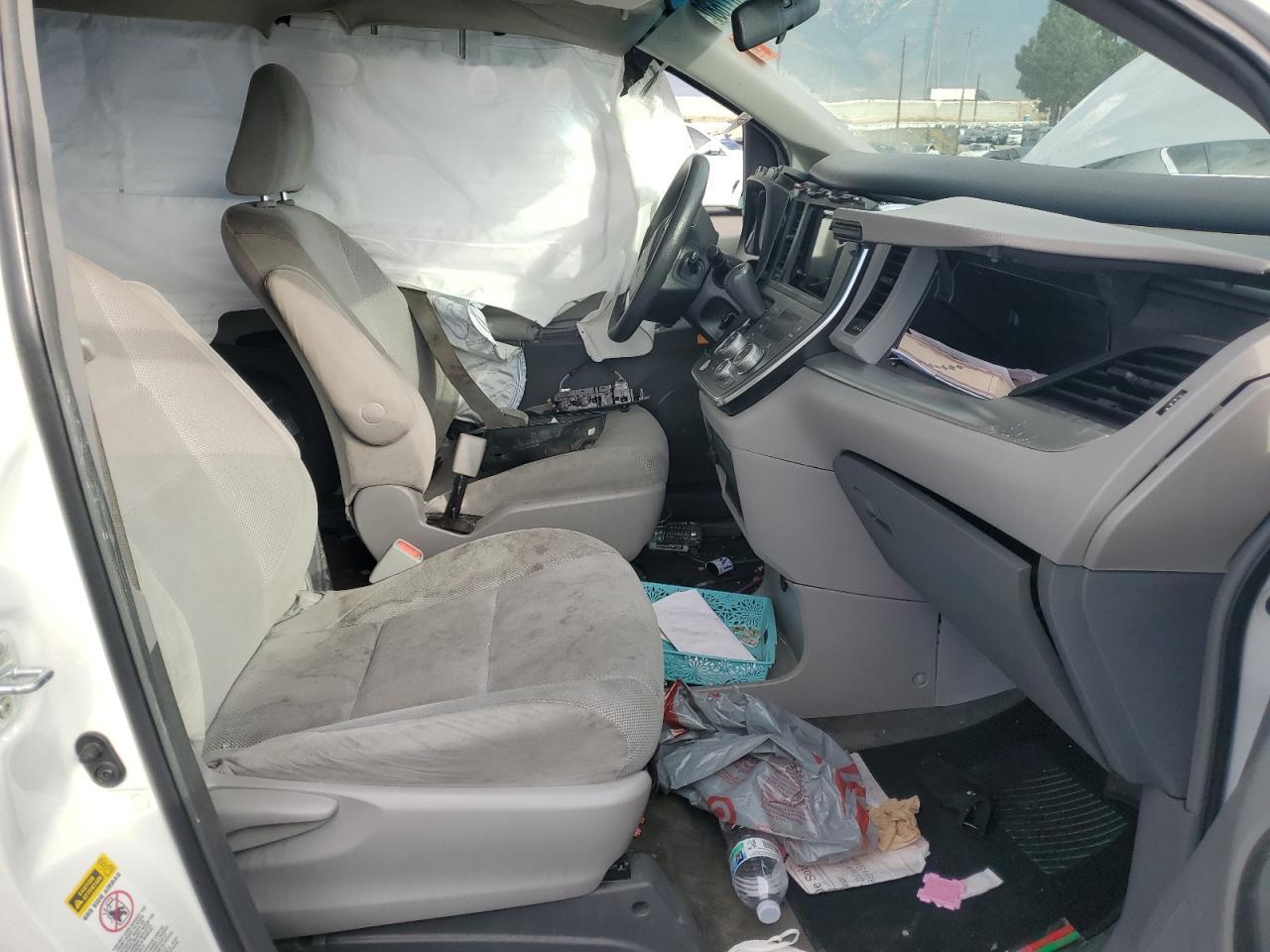 2017 TOYOTA SIENNA