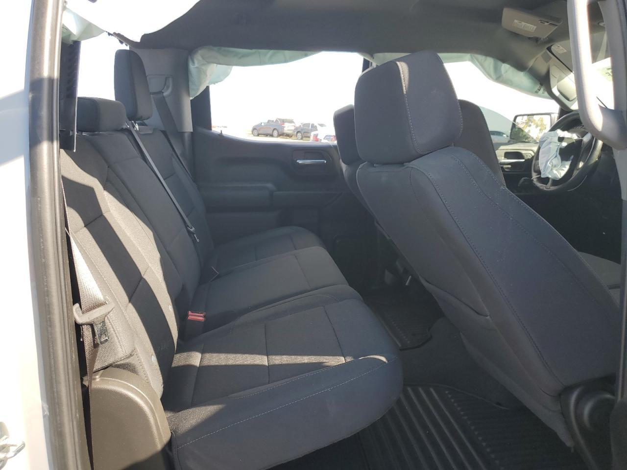 2024 CHEVROLET Silverado