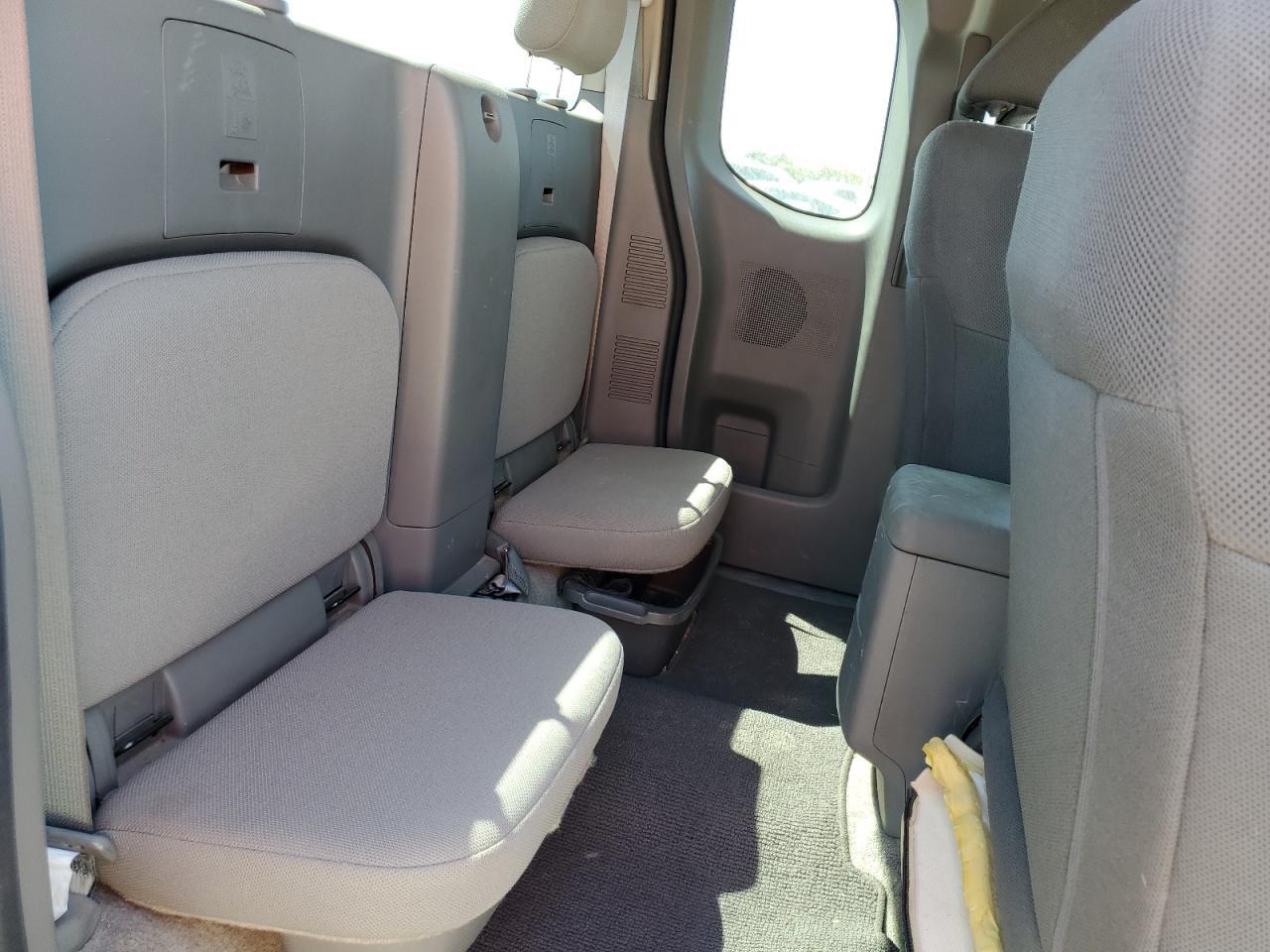 2015 NISSAN Frontier