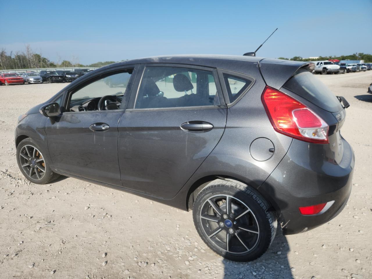 2015 FORD Fiesta