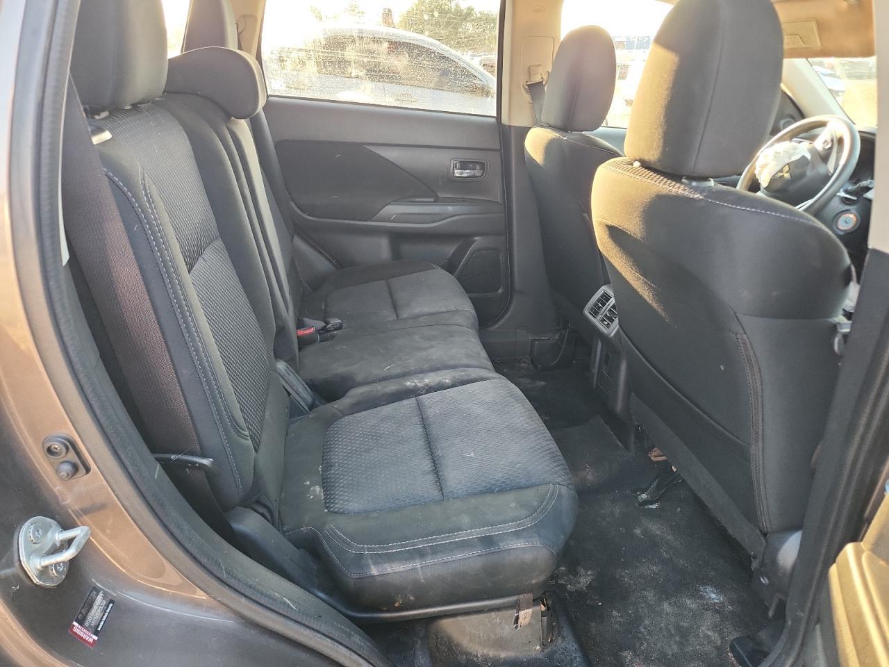 2019 MITSUBISHI outlander