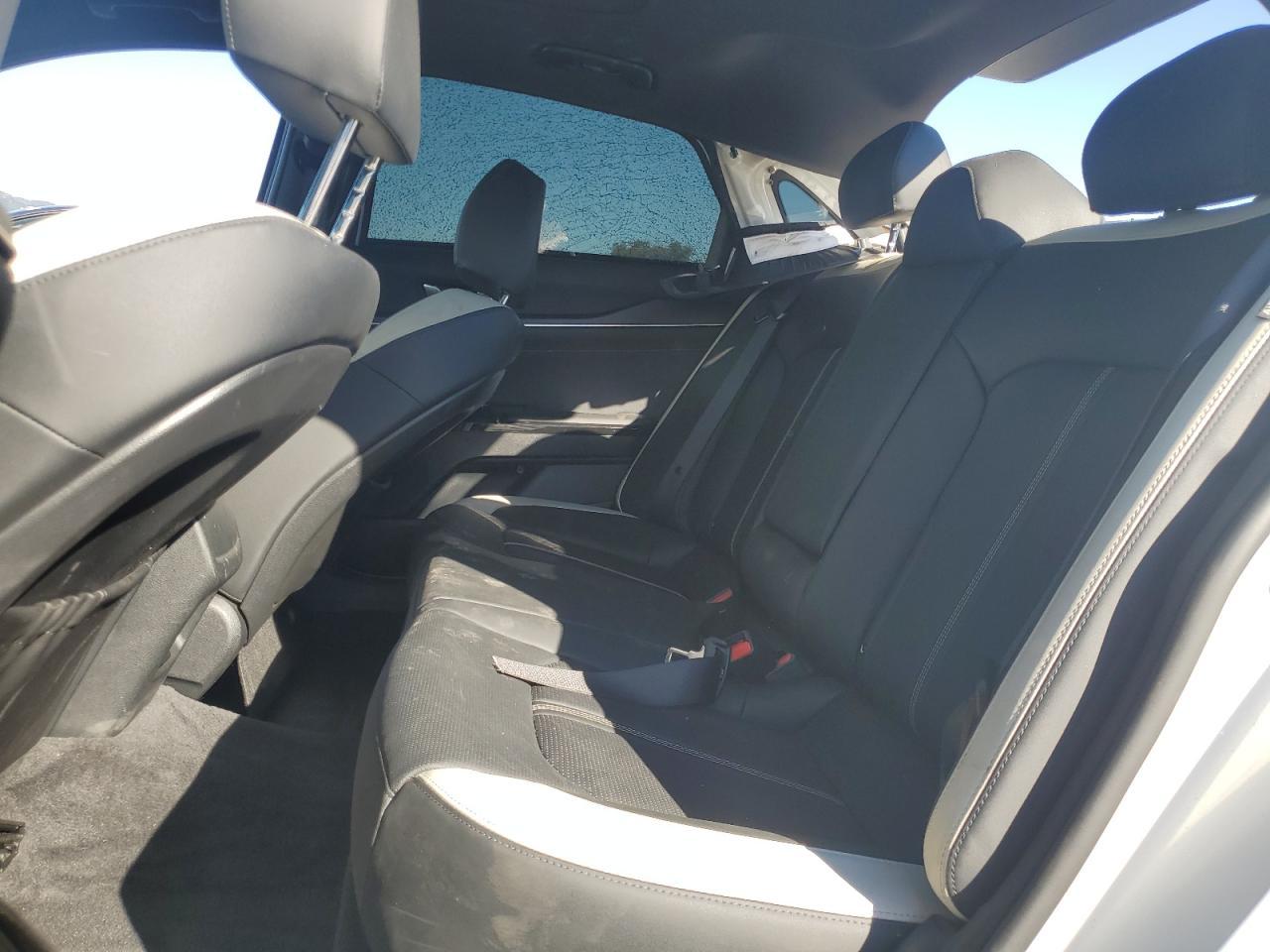 2025 KIA K5