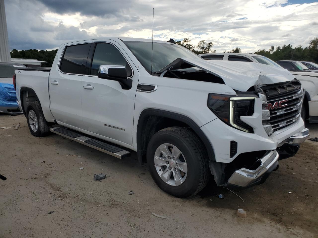 2023 GMC Sierra