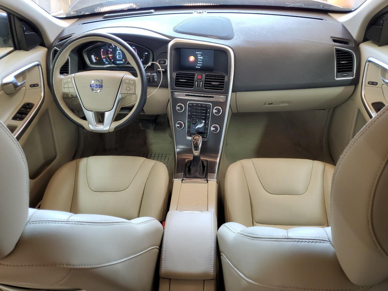 2015 VOLVO XC60