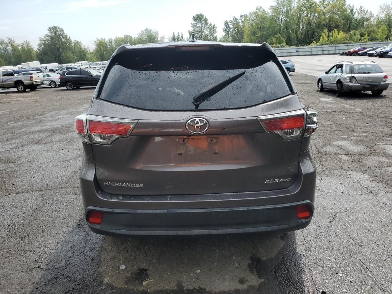 2014 TOYOTA HIGHLANDER