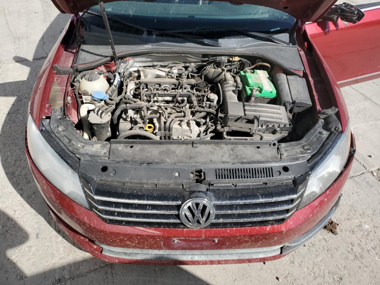 2015 VOLKSWAGEN Passat