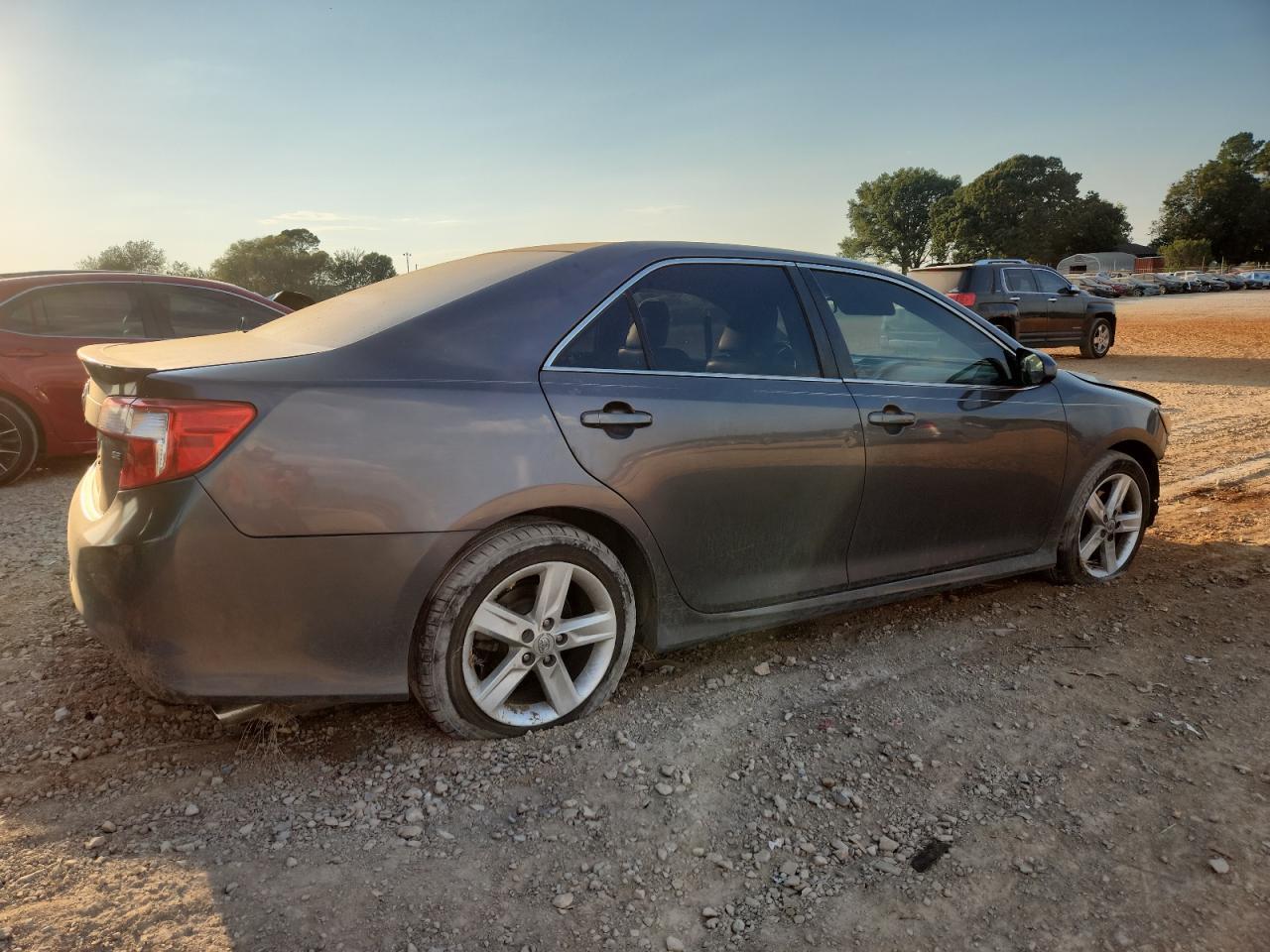 2014 TOYOTA CAMRY