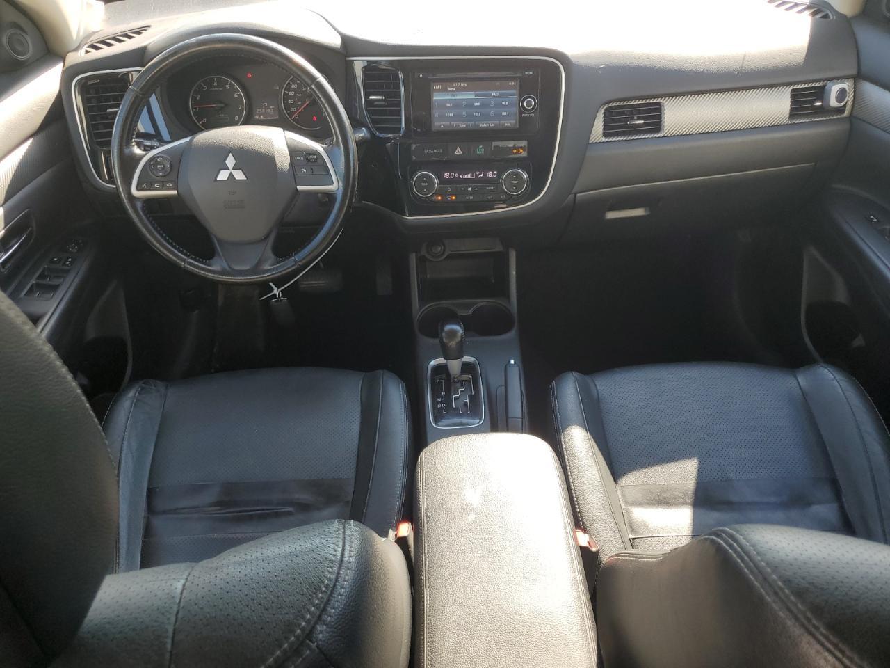 2014 MITSUBISHI outlander